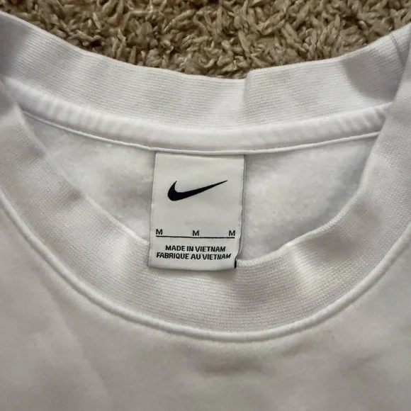 Nike Womens Classic White Crewneck - Picture 3 of 3
